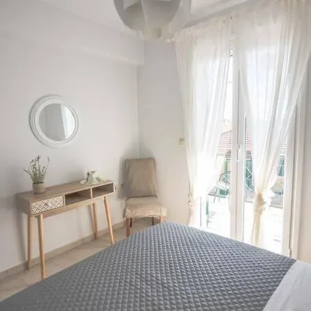 Ten Suns 5 Apartment Lixouri